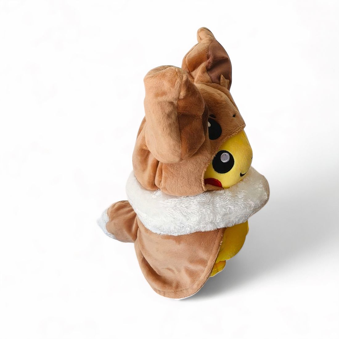 Pikachu Kuscheltier Pokémon verkleidet als Evoli