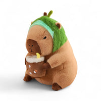 Capybara Kuscheltier mit Getränk und lustiger Mütze
