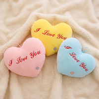 Leuchtendes Herzkissen I Love You - Detailaufnahme Material