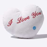 Plüschkissen Herz I Love You - weißer Hintergrund Frontalansicht
