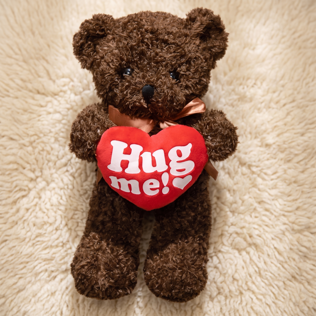 Großer Teddybär Kuscheltier mit Hug-Me-Herz - Material-Detail