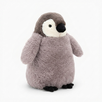 Kuscheliger Pinguin als Schlafkissen - Weißer Hintergrund seitlich