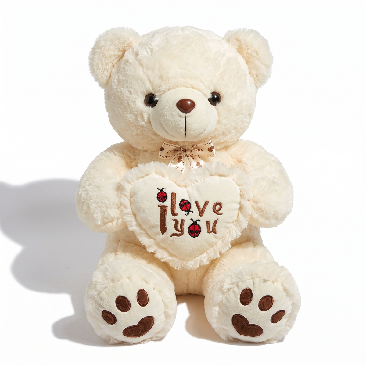 Weißer flauschiger Teddybär Kuscheltier I Love You - Weißer Hintergrund Frontal