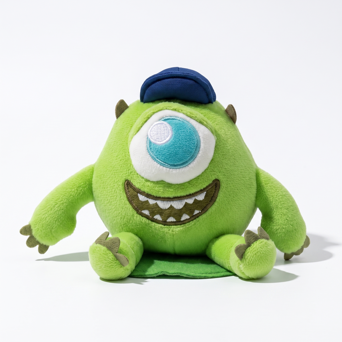 Mike Wazowski Kuscheltier Magnetisch für die Schulter - Weißer Hintergrund frontal