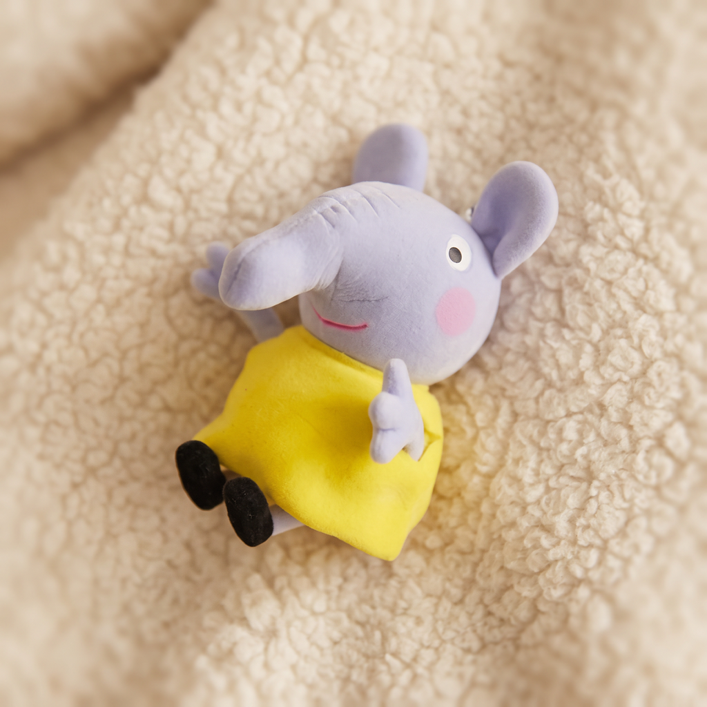 Emily Elefant Kuscheltier Peppa Pig 19 cm - Detail Material