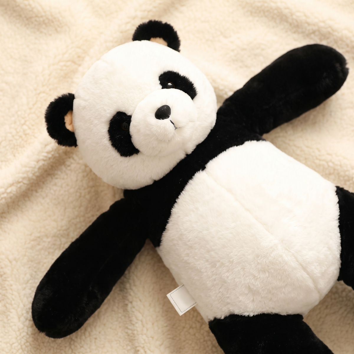 XXL Kuscheltier Panda Schwarz-Weiß - Detailansicht Material