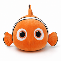 Nemo Kuscheltier XXL Clownfisch 50 cm - Weißer Hintergrund frontal