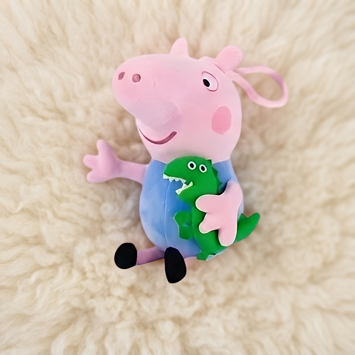 George Kuscheltier Peppa Pig mit Dinosaurier 19 cm - Detail Material