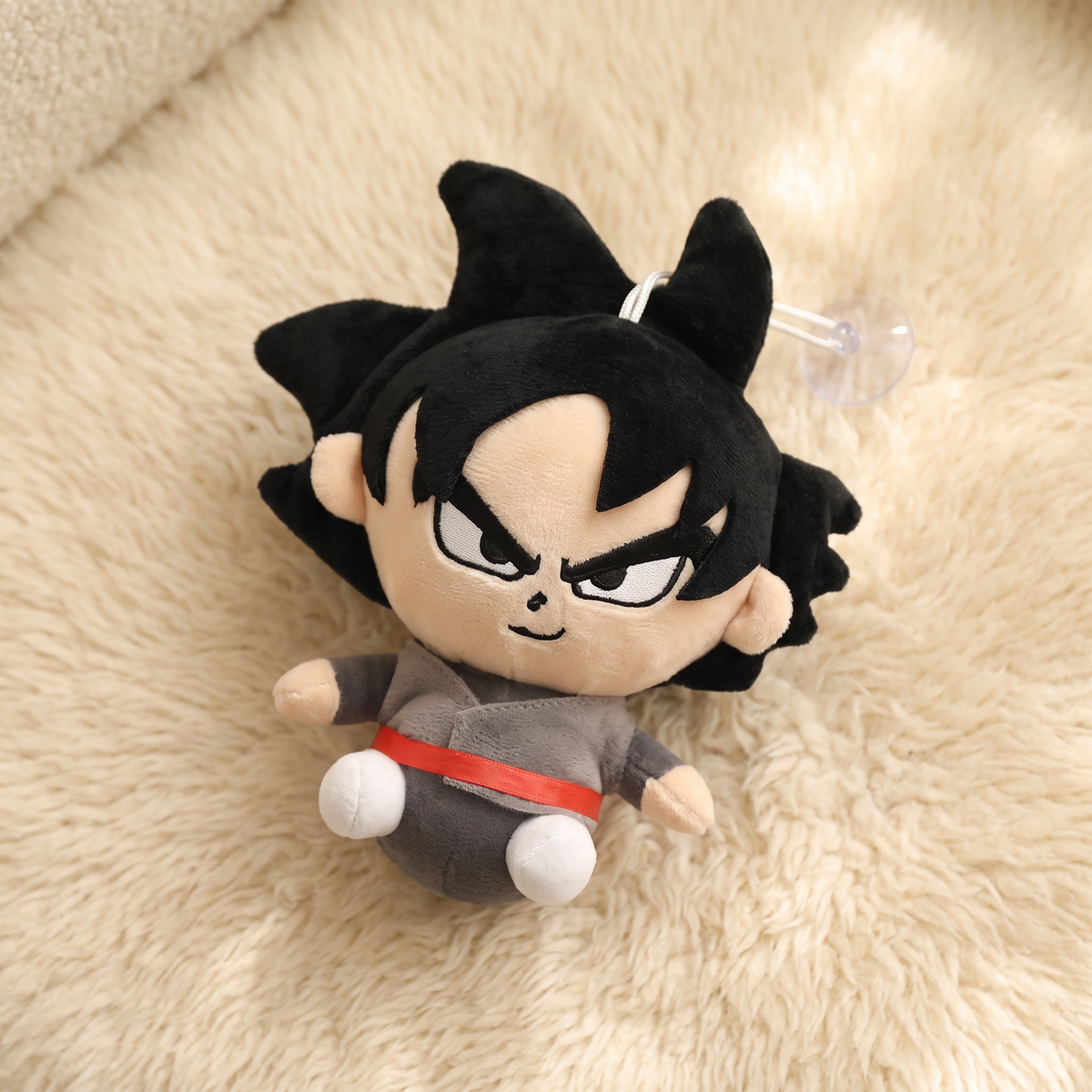 Goku Black Kuscheltier zum Aufhängen 20cm - Detail Material