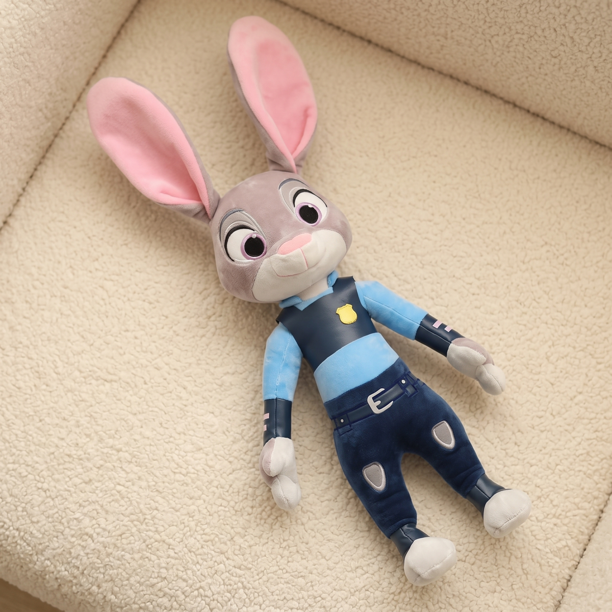 Judy Zoomania Kuscheltier Polizeiuniform - Detailansicht Material