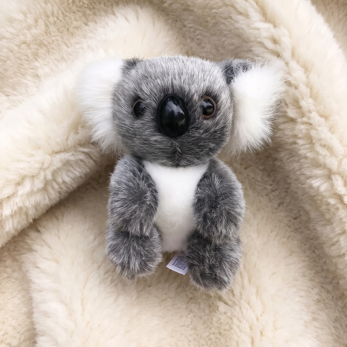 Realistisches Koala Kuscheltier Grau und Weiß - Detail Material
