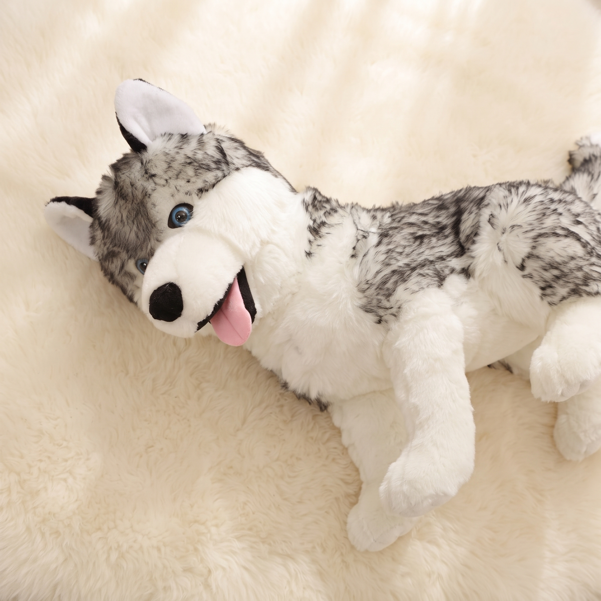 Grauer Husky Wolf Kuscheltier 53cm - Detail Material