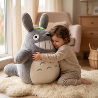 Totoro XXL Kuscheltier mit großem Lächeln - Anwendung, gemütliches Zuhause