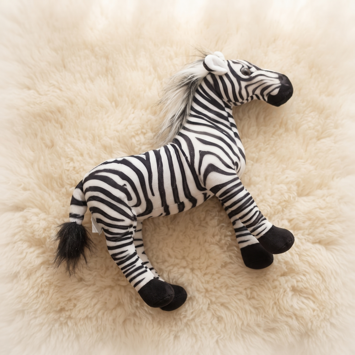Zebra Kuscheltier naturgetreu 30 cm - Detailansicht Material