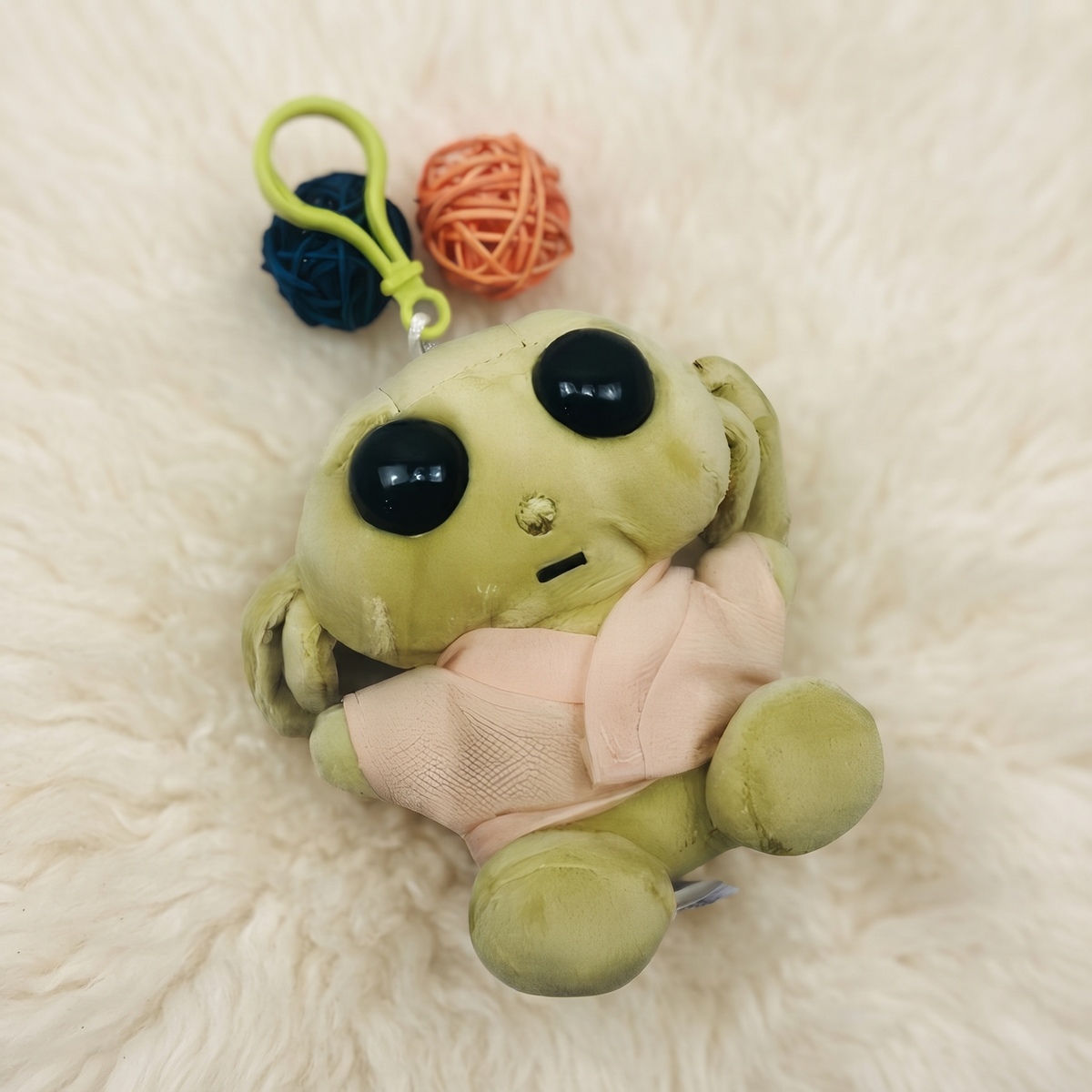 Baby Yoda Grogu Plüsch Schlüsselanhänger 11cm - Detailansicht Material
