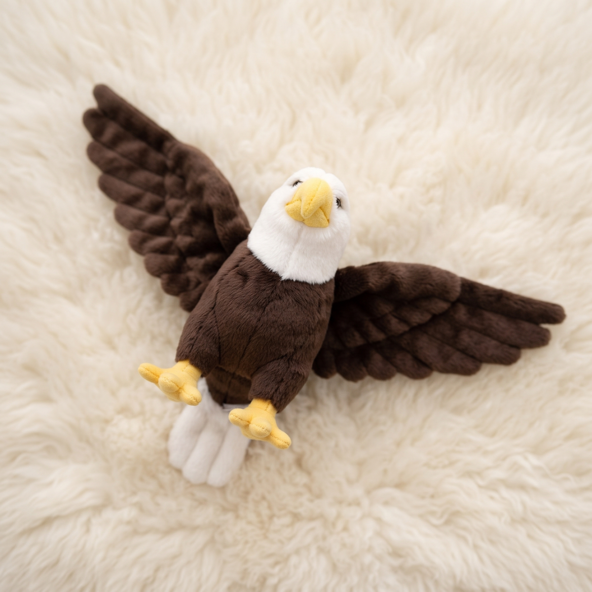 Realistisches Adler Kuscheltier - Material-Detail